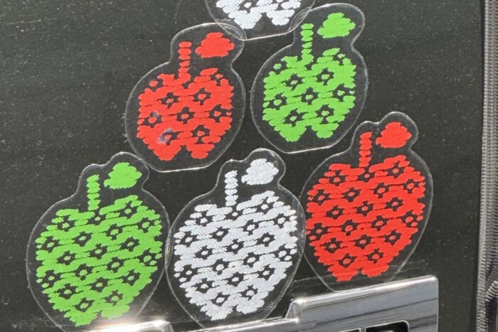 りんごこぎんの透明PETステッカー